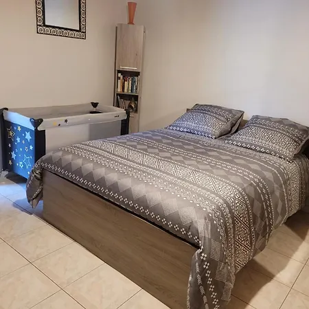 Centfontaines Apartamento