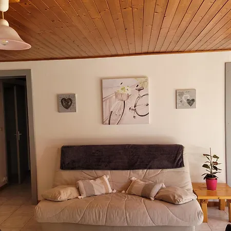 Apartment Centfontaines
